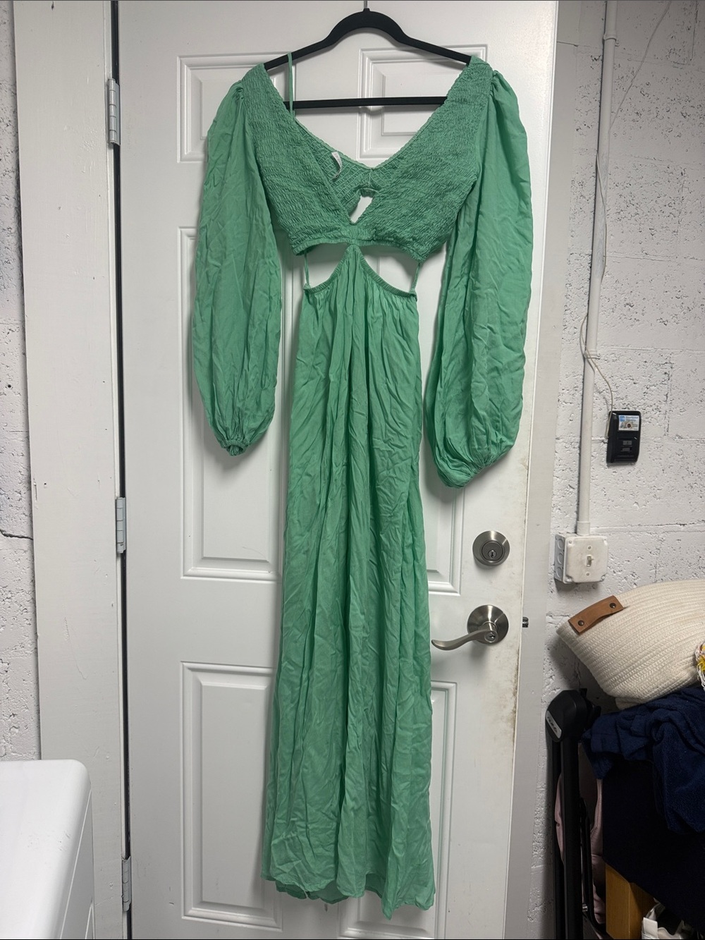 Green Puff-Sleeve Cutout Maxi Dress INDAH Size Small LIKE NEW